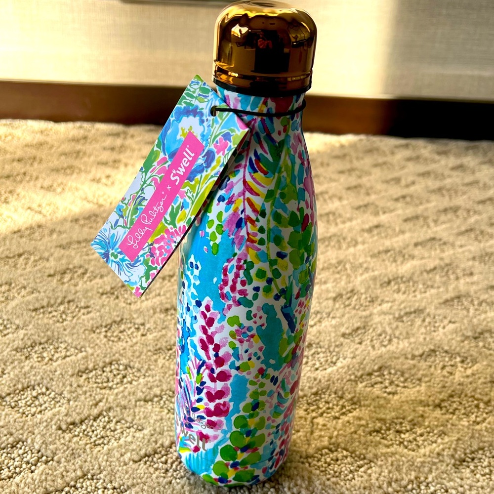 New Lily Pulitzer Swell Catch the Wave Water Bottle